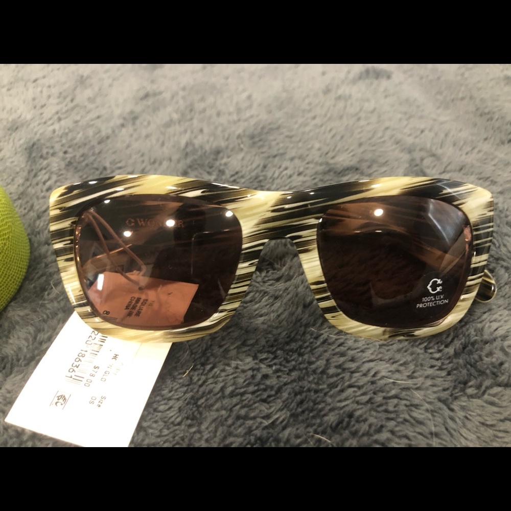 C Wonder sunglasses